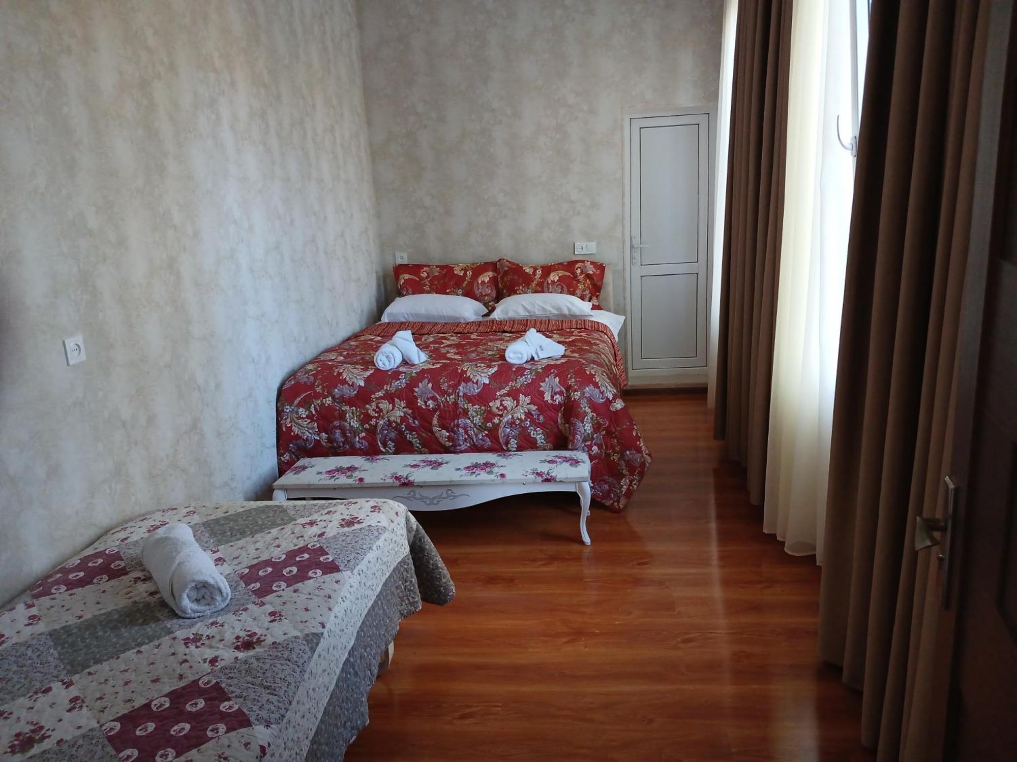 Guest House Nano Martvili Exterior foto